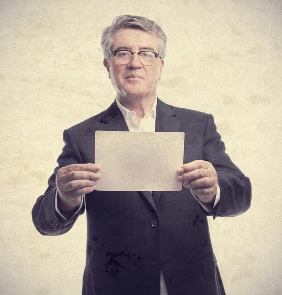 Senior cool man mit einem Plakat — Stockfoto