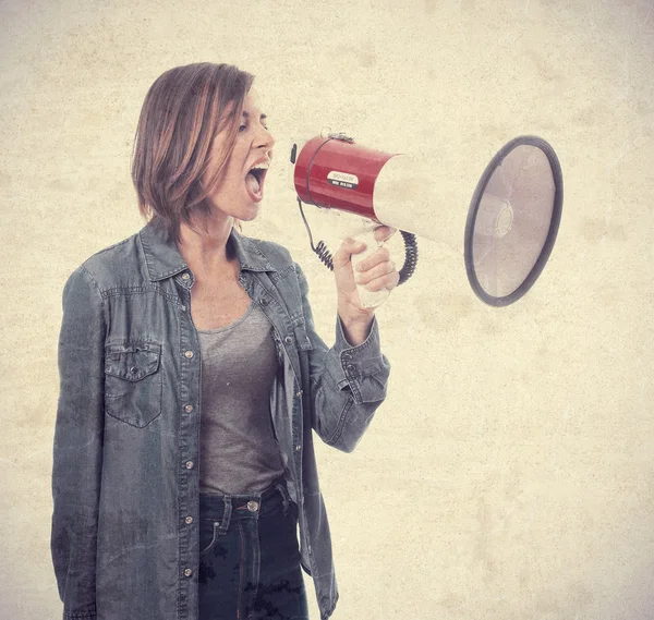 Junge coole Frau schreit — Stockfoto