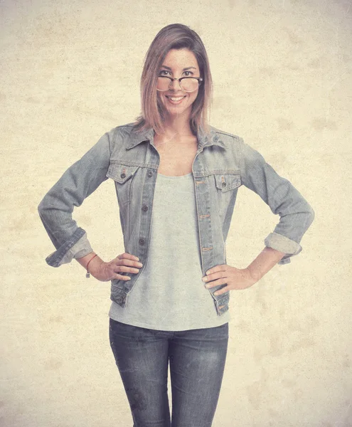 Junge coole Frau mit Brille — Stockfoto