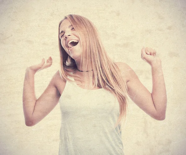 Junge coole Frau tanzt — Stockfoto