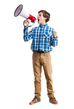 megafon tarafından bağırarak genç