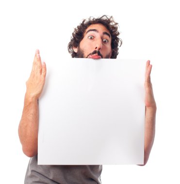 Bir afişini tutan genç deli adam