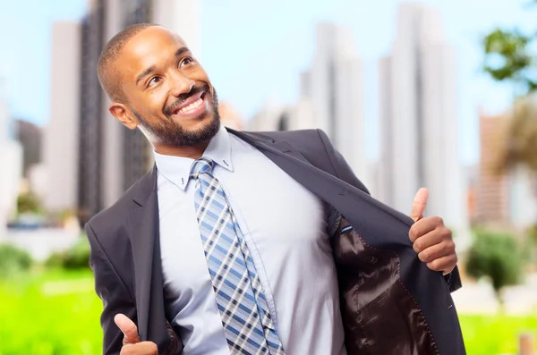 Jovem legal preto homem orgulhoso conceito — Fotografia de Stock