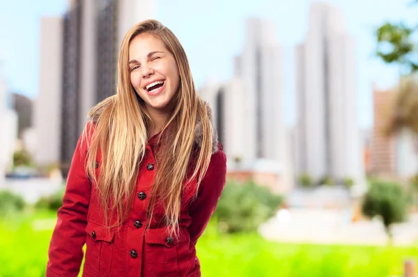 Joven fresco mujer guiño ojo —  Fotos de Stock