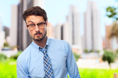 Genç çılgın işadamı şüphe