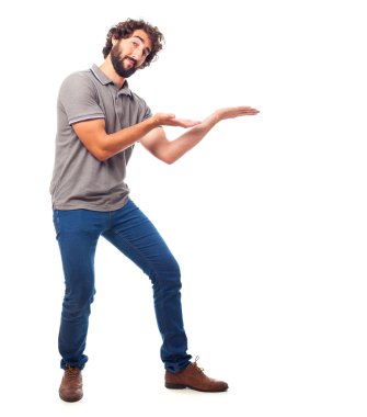 Genç çılgın adam jest yap.