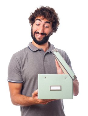 Deli delikanlı bir kutusunu açma