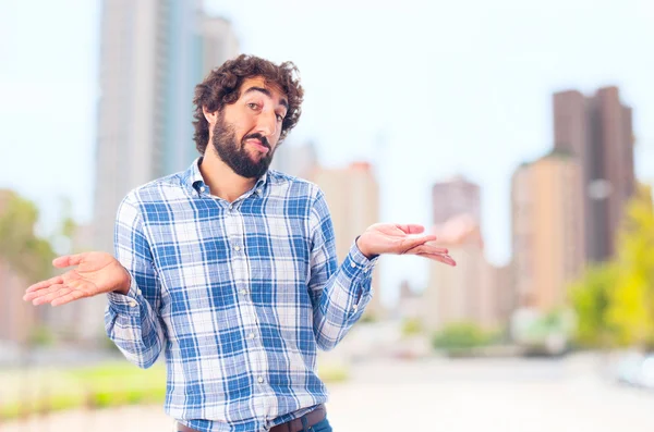 Genç şüpheli deli