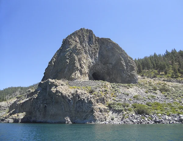 Crag over the sea — Stock Photo, Image