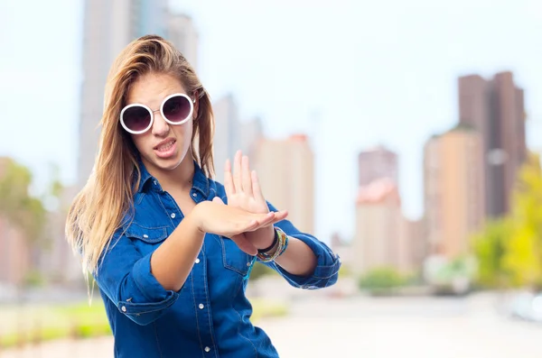 Young cool woman no sign — Stock Photo, Image