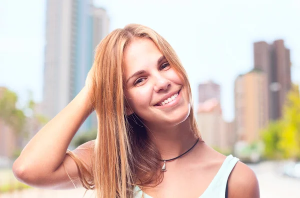 Jovem mulher legal feliz — Fotografia de Stock