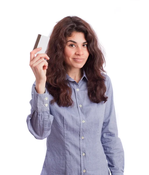 Menina satisfeita segurando um cartão de crédito — Fotografia de Stock