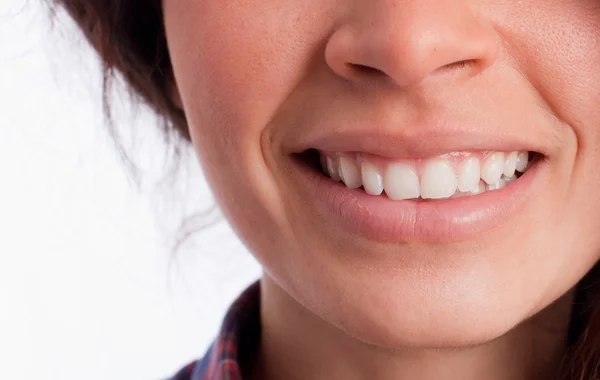 Sorriso di una giovane ragazza — Foto Stock