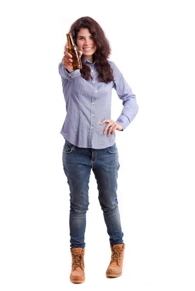 Happy girl offering a beer — Stock Photo, Image