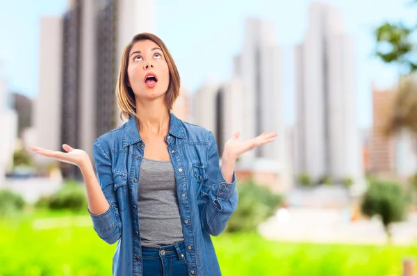 Junge coole Frau — Stockfoto