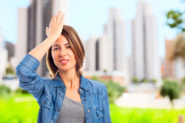 Joven fresco mujer perdedor signo — Foto de Stock