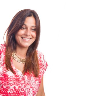 Genç kız gülüyor.