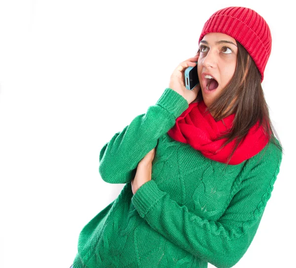 Orolig tjej prata via telefon — Stockfoto
