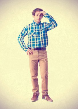 Genç jest endişeli