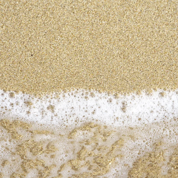 Plaj kum ve su doku. — Stok fotoğraf