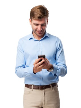 sarışın adam konuşan