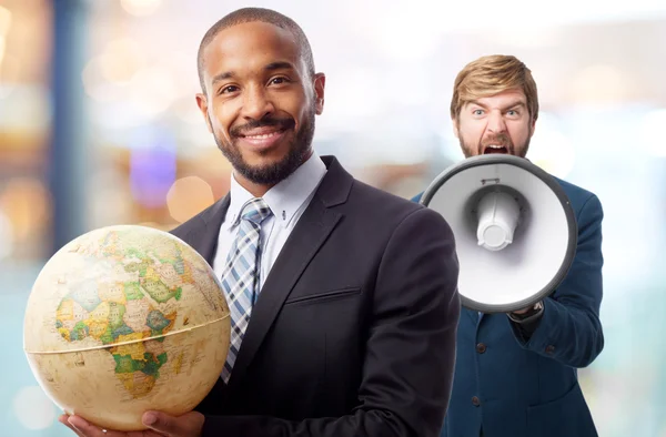 Joven fresco negro hombre mundo globo — Foto de Stock