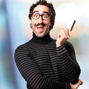 kredi kartı ile bilgiçlik taslayan adam