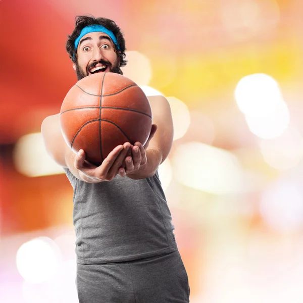 Sportif avec ballon de basket — Photo