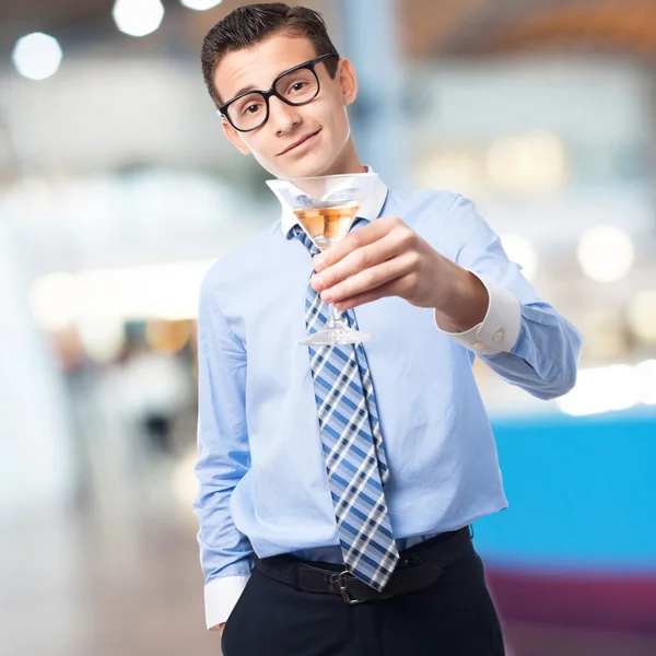 Hombre de negocios y copa de bebida — Foto de Stock