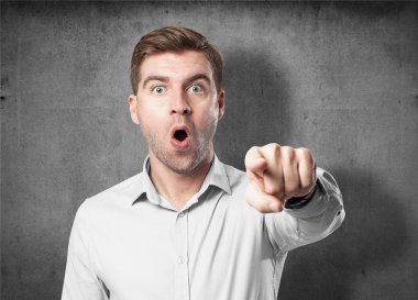 sarışın hayran adam