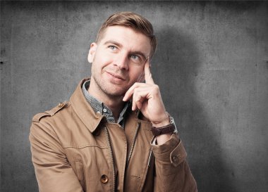 yetişkin adam düşünme