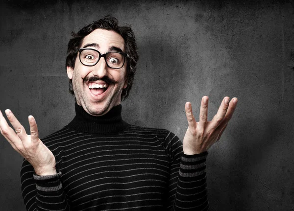 Pedante homem feliz rindo — Fotografia de Stock