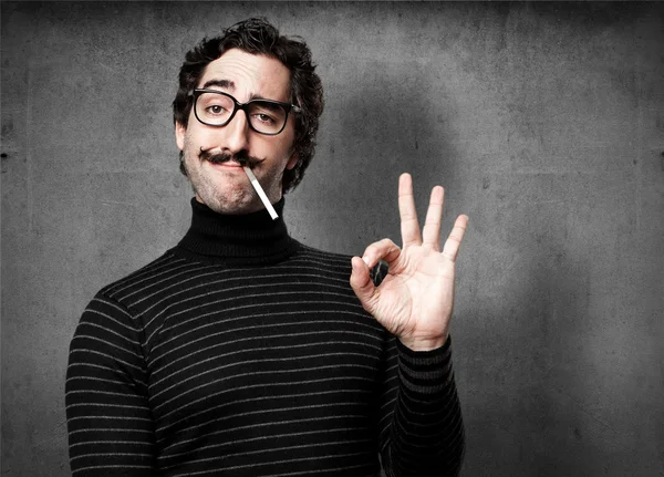 Homem pedante fumar — Fotografia de Stock