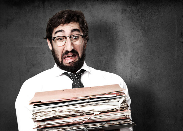 дурацкий бизнесмен с архивами
