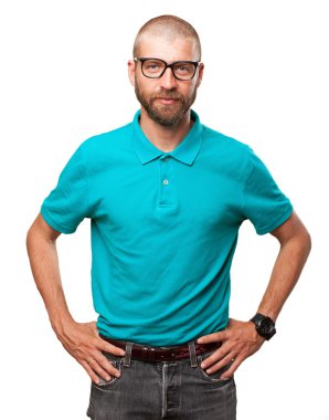 mutlu gururlu genç adam 