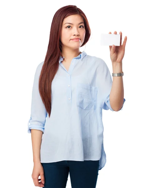 Gelukkig chinese vrouw met creditcard — Stockfoto