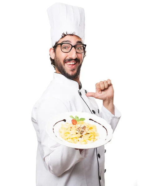 Stolt kock man med pasta — Stockfoto