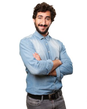 Gülümseyen genç adam