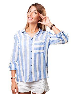 fikir işareti olan endişeli genç kadın