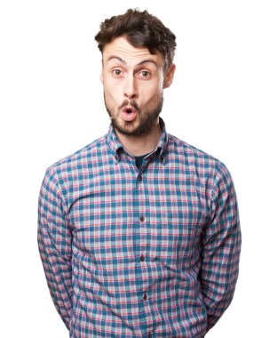 şaşırmış genç adam katılmıyorum poz