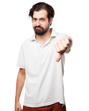 kızgın genç adam katılmıyorum