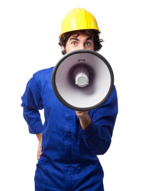 kızgın çalışan adam megafon ile