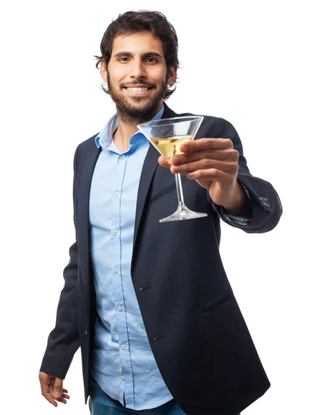 Счастливый бизнесмен с алкогольным напитком — стоковое фото