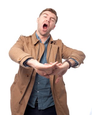 genç adam esniyor vurguladı