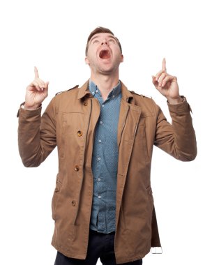 mutlu genç adam dans