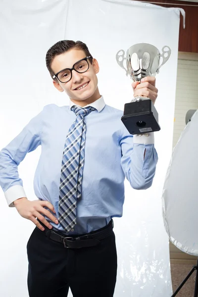 Szczęśliwy, biznesmen z sport cup — Zdjęcie stockowe