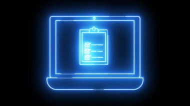 Parlak neon mavi dizüstü bilgisayarda üç işaretli ögenin olduğu bir pano görüntüler