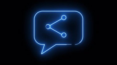 Parlak mavi sohbet baloncuğu basit bir bağlantı sembolünü çevreleyen parlak çizgilerle özetlenmiştir