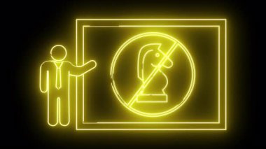 Aydınlatılmış neon sarısı tabela, üzerinde siyah bir arka plana karşı çizilmiş bir satranç şövalyesini gösteren bir figür var.