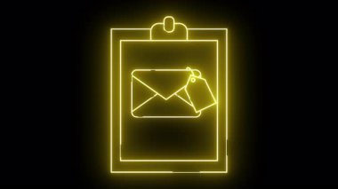 Zarflı ve siyah arkaplanlı bir panonun sarı neon çizgisi